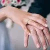 Alliances de mariage originales éthiques Brocéliande portees
