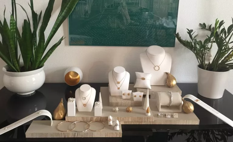 Contactez April Paris, joaillerie éthique en France