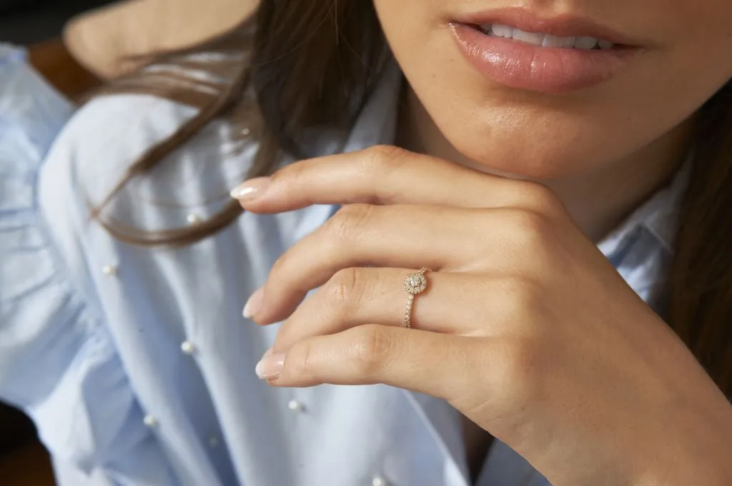 Bague de fiançailles diamant avec halo et anneau pavé diamant en or rose Juliet S