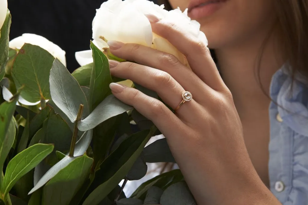 Bague de fiançailles diamant halo or rose Juliet - Bijou éthique April Paris