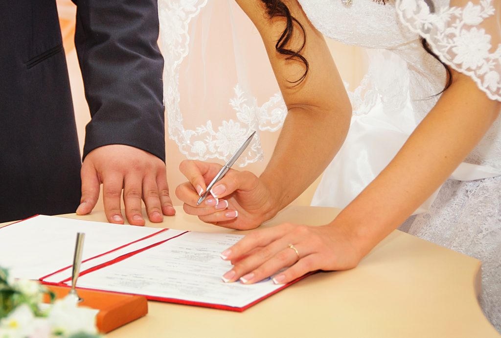 Mariage signature à la mairie et anniversaire
