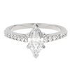 Bague de fiançailles diamant marquise or blanc pavé Idylle